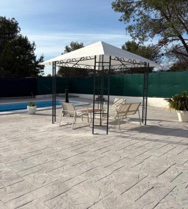 Chalet con piscina dogfriendly