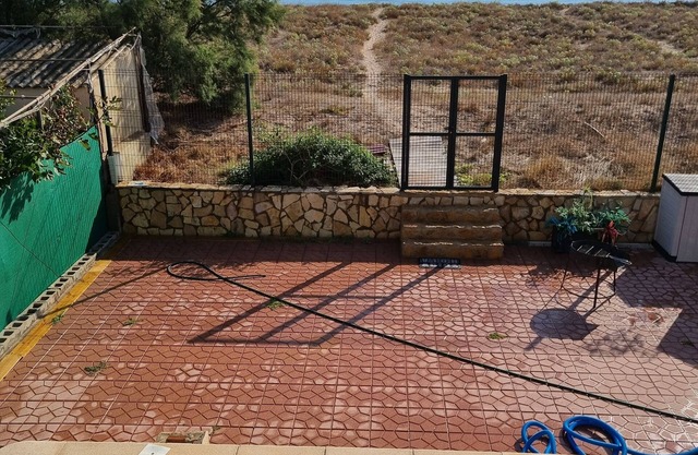 Chalet con Piscina y Salida Directa a Playa Virgen