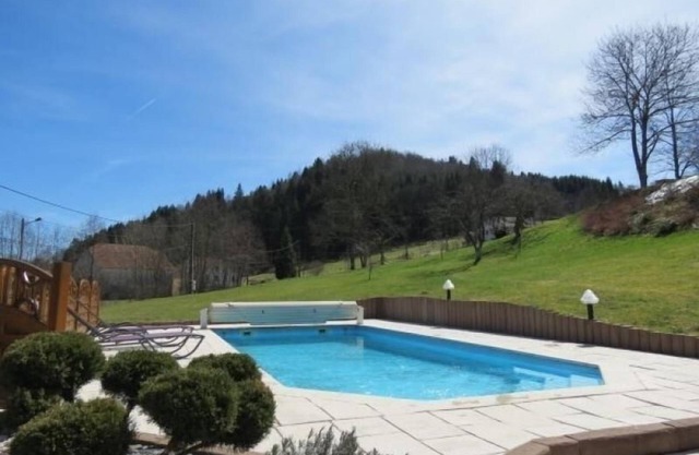 Chalet confortable avec sauna privé, grande terrasse et accès piscine - Montagne tranquille