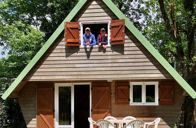 Chalet Dans le Parc D'un Manoir du Xixème