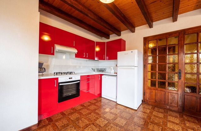 Chalet "Gîte Serraval Choseaux" with Mountain View, Private Garden & Balcony