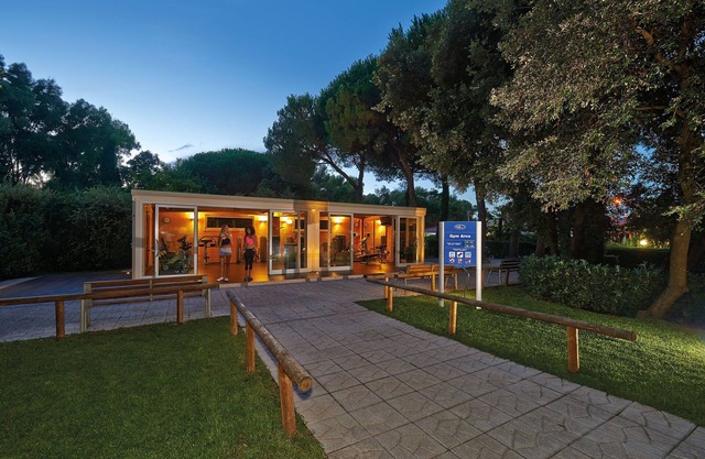 Chalet in Baia Domizia with Private Beach