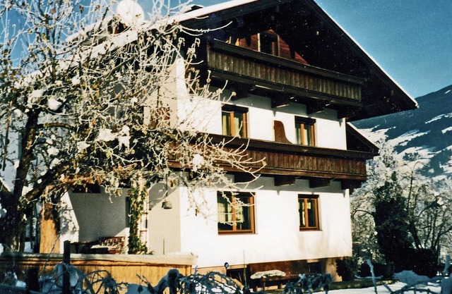 Chalet in Fügen near Ski Lift Spieljoch