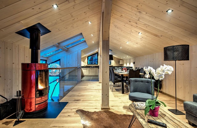 Chalet in Chamonix centre, 3 bedrooms ensuite, sleeps 6, view Mont Blanc