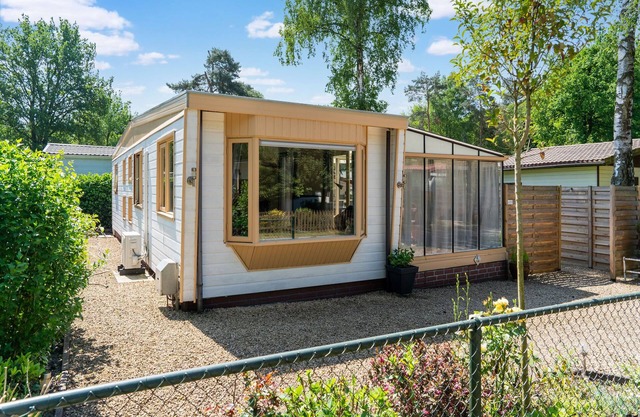 Chalet in Grenspark Kalmhoutse Heide near Antwerp