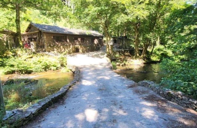 Chalet Le Gourp de la Loutre, in the heart of the Montagne Noire