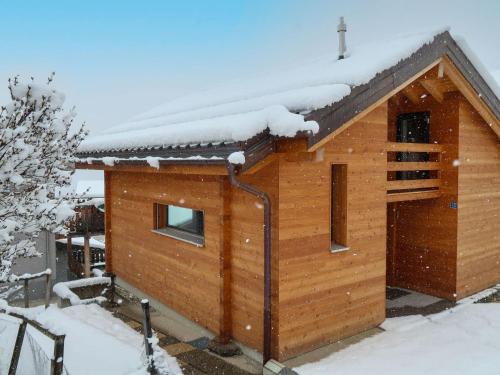 Chalet Le Raccard by Interhome