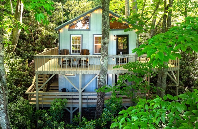 Chalet near Boone, Blowing Rock, Ski Resorts, App St. w/Mt Views, Pool, Firepit