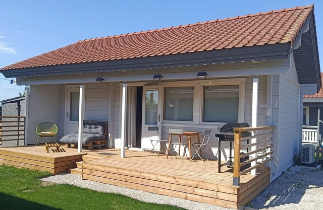 Chalet near the beach in a private wooded estate with fishing pond