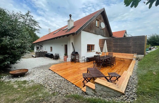 Chalet 'Notschkerl' with Private Terrace, Private Garden and Wi-Fi