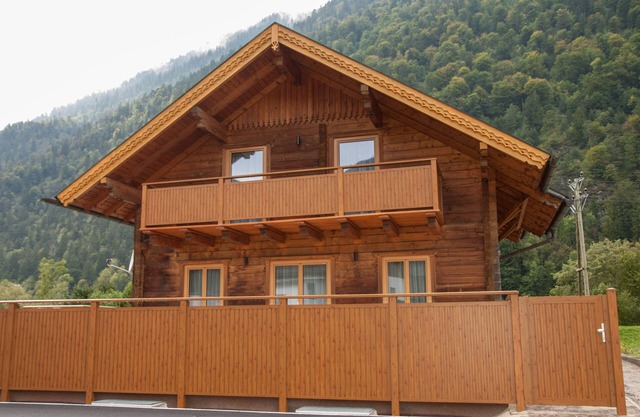 Chalet on the Traun in Ebensee am Traunsee-Dog-friendly