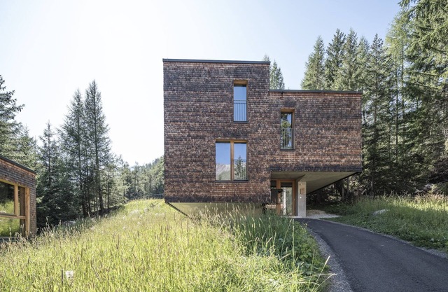 Chalet Resort near Lake