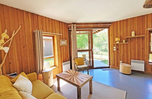 Chalet Soleil, sleeps 1 to 4 in the magnificent Cévennes mountains
