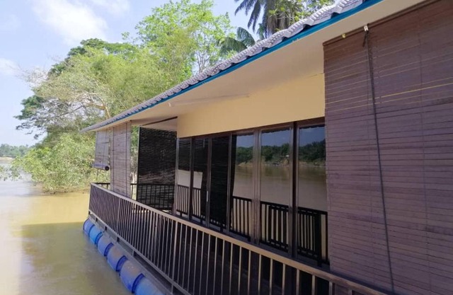 Chalet Terapung Laman Tok Ayah Temerloh