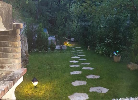 Chalet type studio de charme avec jacuzzi