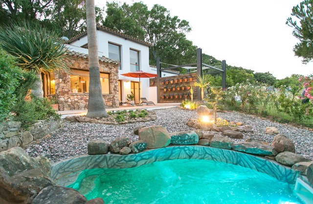 Chalet Wind - Secluded private estate with breathtaking views near the beach