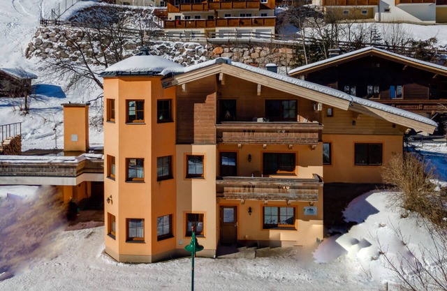 Chalet with sauna on the slopes