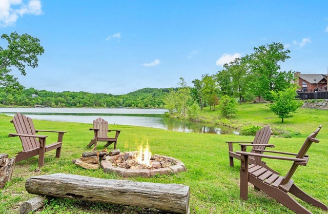 Chalets Resort Lakefront Cottage 4~Free Amenities~Amazing views~Kayaks~2 Pools