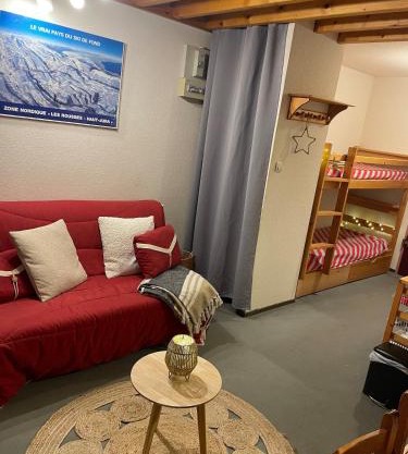 Chaleureux studio montagnard avec balcon 2402