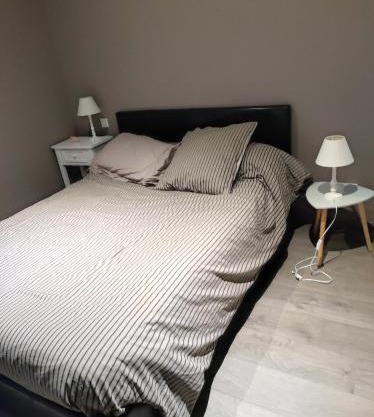 Chambre avec 2 lits double 120