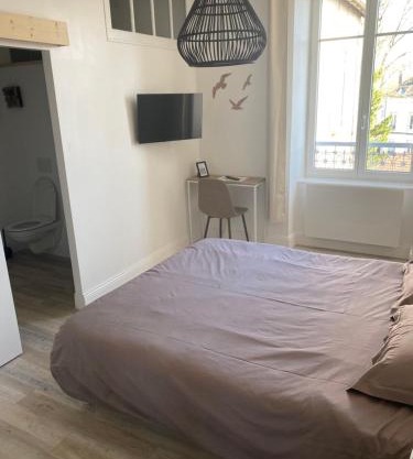 Chambre avec salle de bain privative, Louhans Centre Ville