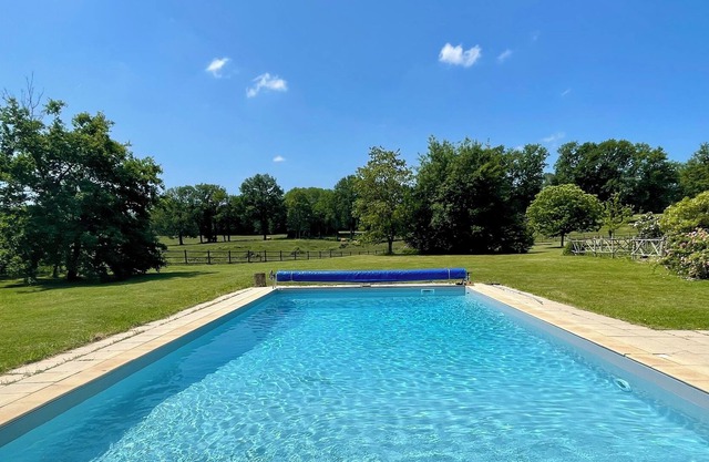 Chambre Avec Piscine et Parc Arboré