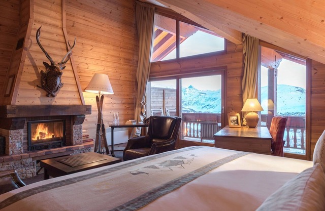 Chambre prestige, balcon & cheminée, ski aux pieds
