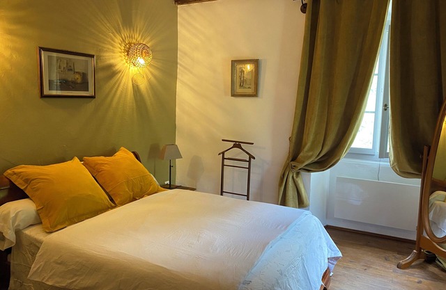 Chambres et Table D'hôte au Cœur de la Castagniccia Dans une Bâtisse du Xviii S