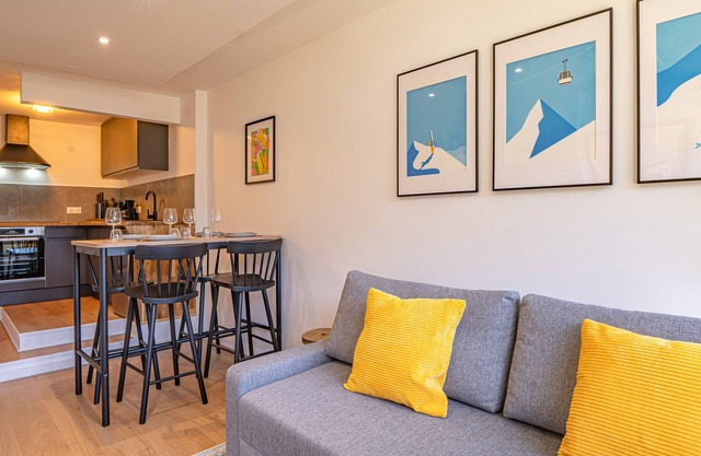 Chamois Blanc Rosières- bright 1 bed apartment with amazing views