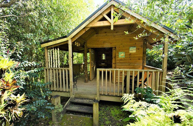 Chandelier - Luxury Guest Suite with Private Bathhouse