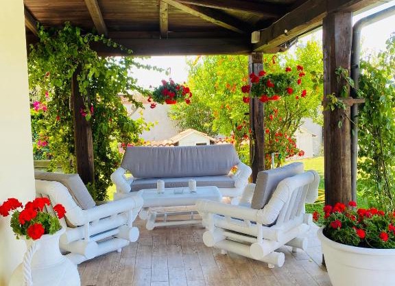Chanel Garden Relaxation Home