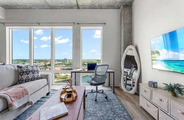 Channelside Oasis for Remote Workers! Steps to DT