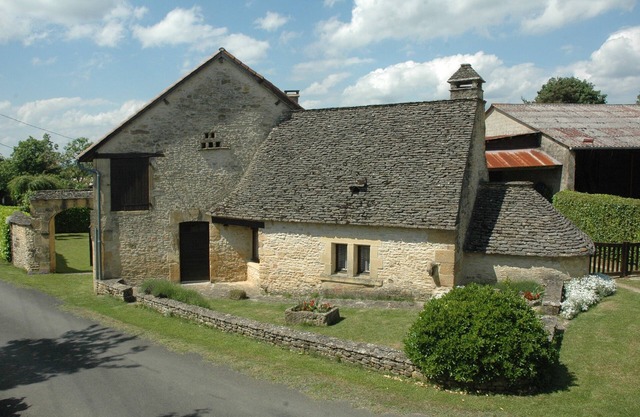 Character cottage in Tamniès, near Sarlat, in the heart of the Périgord noir