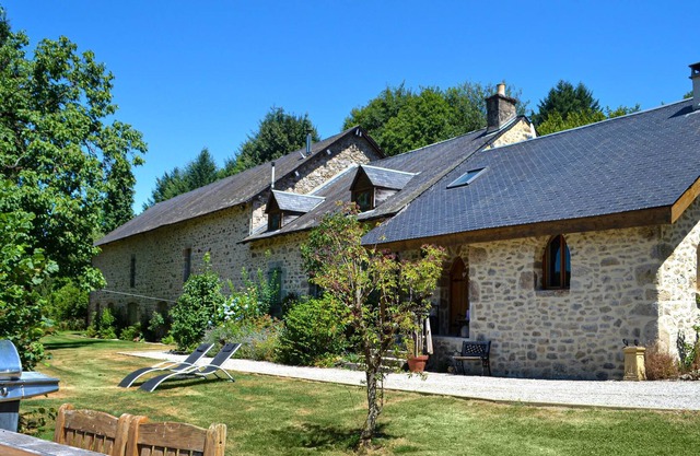 Characterful vacation home in the foothills of the natural park of Millevaches en Limousin.