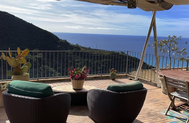 Characteristic house in Belmonte Calabro with Terrazo seen to the sea