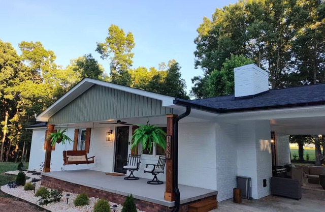 Chardonnay Cottage Center of Wine Country, Quiet & Private, Blue Ridge Mtns