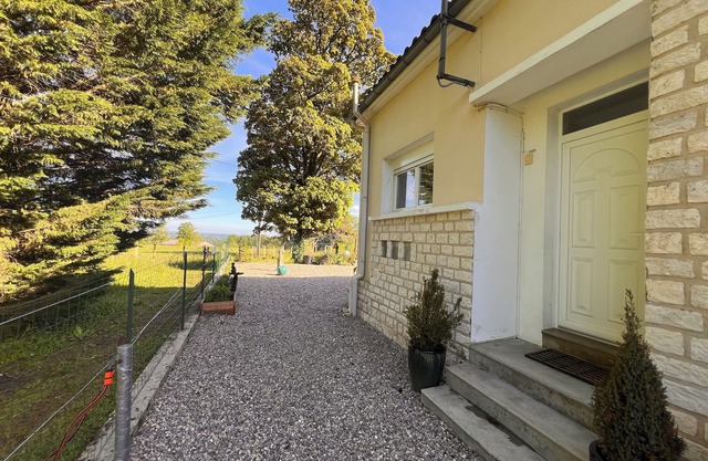 Charente, Mazerolles, France 2 Beds , garden, pets, bike store, views, Lakes,