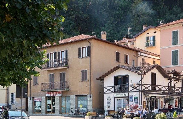 Charlie by Interhome