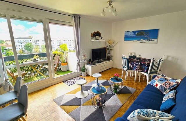 Charmant Appartement 2 Chambres Avec Balcon Proche de Paris & Disneyland
