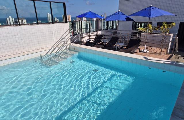 Charming 1-bedroom apartment in delightful Boa Viagem Recife with WiFi, AC