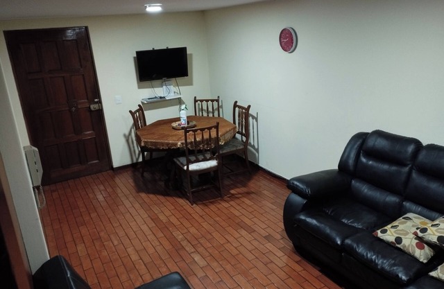 Charming 1-bedroom apartment in Surco with AC, two blocks from American Embassy
