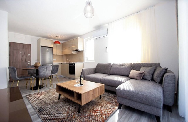 Charming 1-bedroom apartment in fabulous Lastva Grbaljska with AC, WiFi