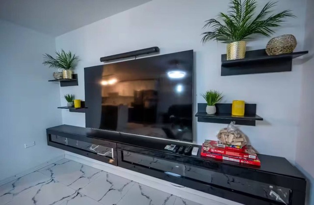 Charming 1-bedroom apartment in fabulous St.Bran's Burg with AC
