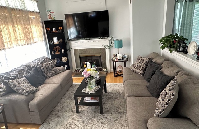 Charming 1-bedroom N in single-family House in peaceful Manassas Park
