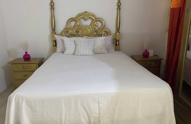 Charming 1-bedroom apartment in delightful Portmore with AC, WiFi