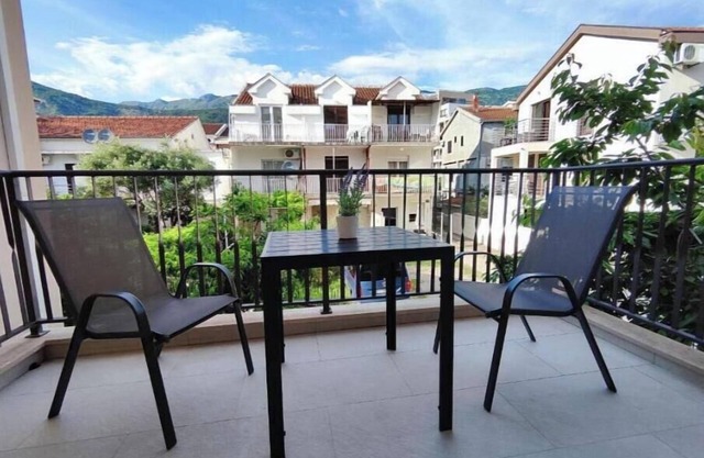 Charming 1-bedroom apartment in lovely Budva with AC