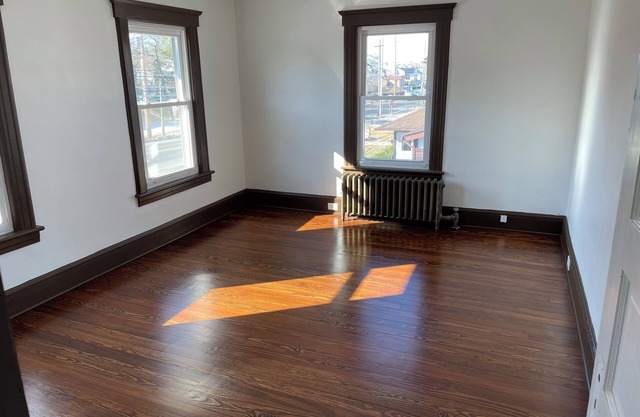 Charming 1-bedroom house in delightful Somerville with WiFi