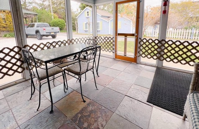 Charming 1 bedroom , pet-friendly