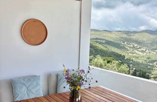 Charming 1-bedroom villa in awesome Keri with AC, WiFi