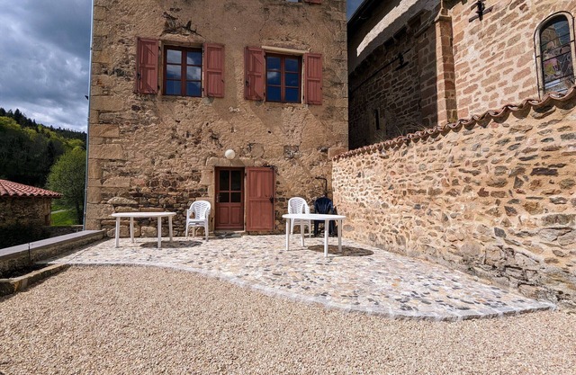 Charming 10-Person Cottage in Idyllic Saint-Vert Setting